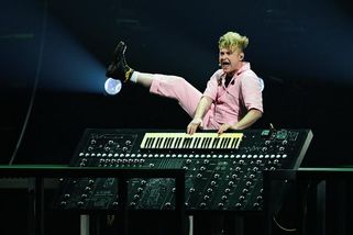 Debakly britských zpěváků na Eurovizi budou řešit poslanci - Novinky